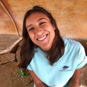 Meet your Posher, April